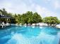 Maledivy-A-Select-Meedhupparu-pool-14100.jpg